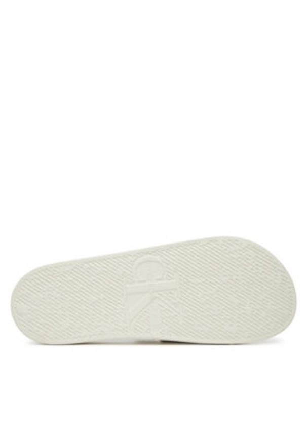 Calvin Klein Jeans Klapki Slide Monologo Cv YM0YM01367 Biały. Kolor: biały. Materiał: materiał