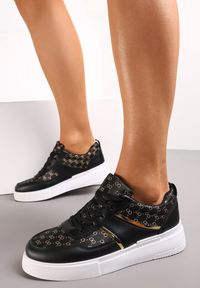 Born2be - Czarne Sznurowane Sneakersy przed Kostkę z Błyszczącą Nitką Milia. Okazja: na co dzień. Wysokość cholewki: przed kostkę. Kolor: czarny #4