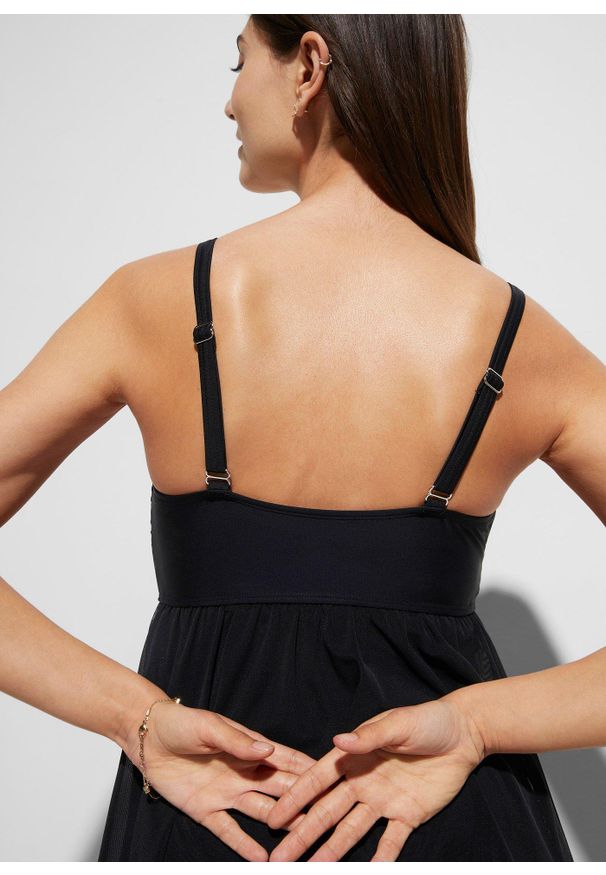 bonprix - Sukienka kąpielowa z przezroczystą siateczką. Kolor: czarny. Długość rękawa: na ramiączkach. Wzór: nadruk, paisley, aplikacja. Styl: elegancki