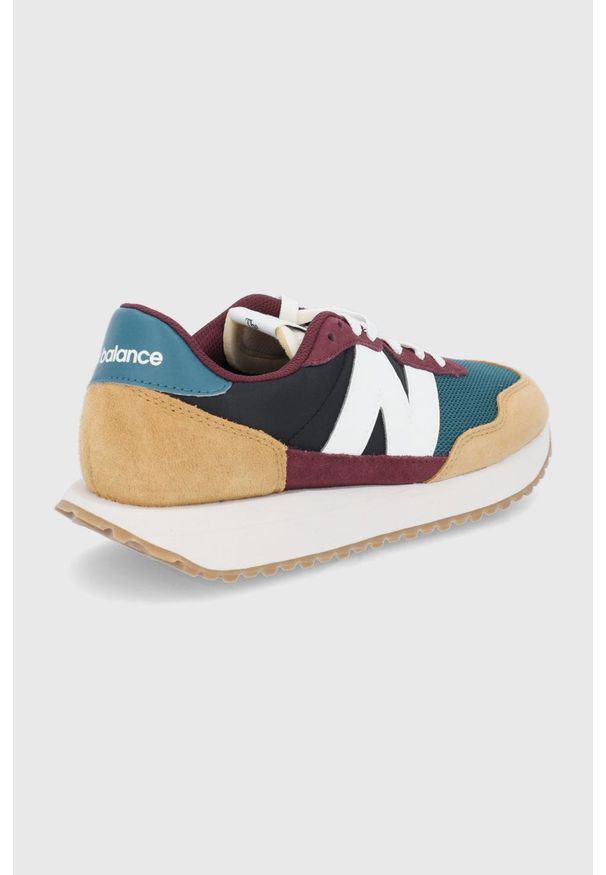 New Balance Buty kolor żółty. Nosek buta: okrągły. Zapięcie: sznurówki. Kolor: żółty. Materiał: guma