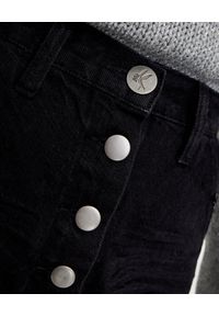 ONETEASPOON - Czarna jeansowa spódnica. Stan: podwyższony. Kolor: czarny. Materiał: jeans. Wzór: aplikacja. Styl: klasyczny #5
