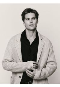 Reserved - Kardigan z domieszką wełny - jasnoszary. Kolor: szary. Materiał: wełna #1