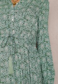 Renee - Zielona Sukienka Poleusa. Typ kołnierza: typu klepsydra. Kolor: zielony. Materiał: tkanina. Wzór: nadruk, aplikacja, kwiaty. Typ sukienki: koszulowe. Styl: elegancki. Długość: maxi #5