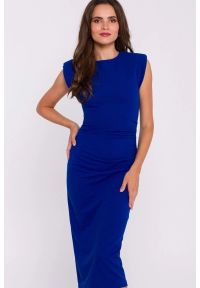 Stylove - Dopasowana sukienka ołówkowa bez rękawów chabrowa dzianina. Kolor: niebieski. Materiał: dzianina. Długość rękawa: bez rękawów. Wzór: geometria. Typ sukienki: ołówkowe. Styl: elegancki. Długość: midi #1