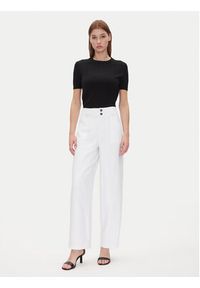 DKNY Spodnie materiałowe P41KTR48 Biały Loose Fit. Kolor: biały. Materiał: syntetyk #5