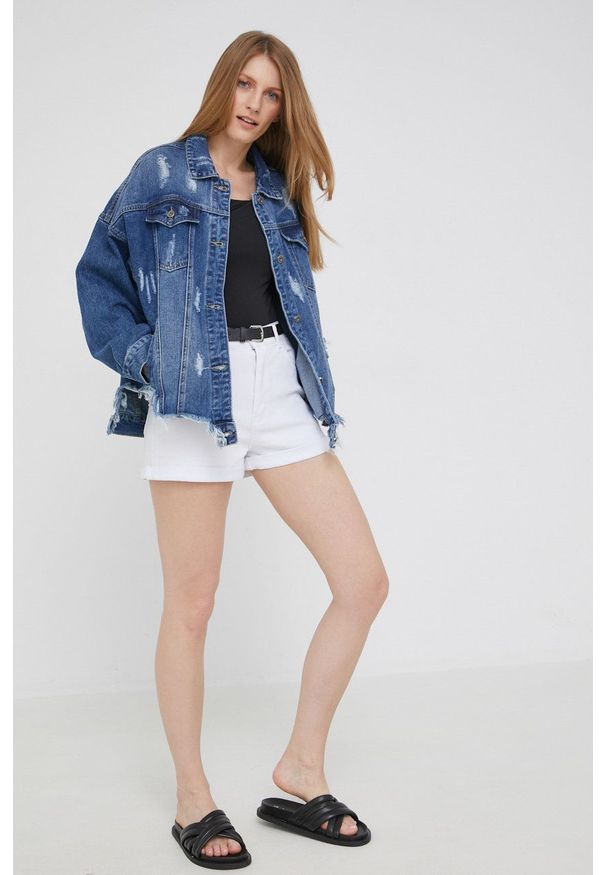 Answear Lab szorty jeansowe damskie kolor biały gładkie high waist. Stan: podwyższony. Kolor: biały. Materiał: jeans. Wzór: gładki. Styl: wakacyjny