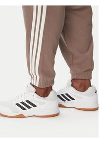 Adidas - adidas Spodnie dresowe Kit 3-Stripes Regular Cuffed KW2361 Beżowy Regular Fit. Kolor: beżowy. Materiał: bawełna #2