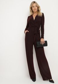 Born2be - Bordowy Kombinezon z Wiskozą Kopertowym Dekoltem i Materiałowym Paskiem Miathalise. Okazja: na spotkanie biznesowe. Kolor: czerwony. Materiał: materiał, wiskoza. Długość: długie. Styl: biznesowy #5