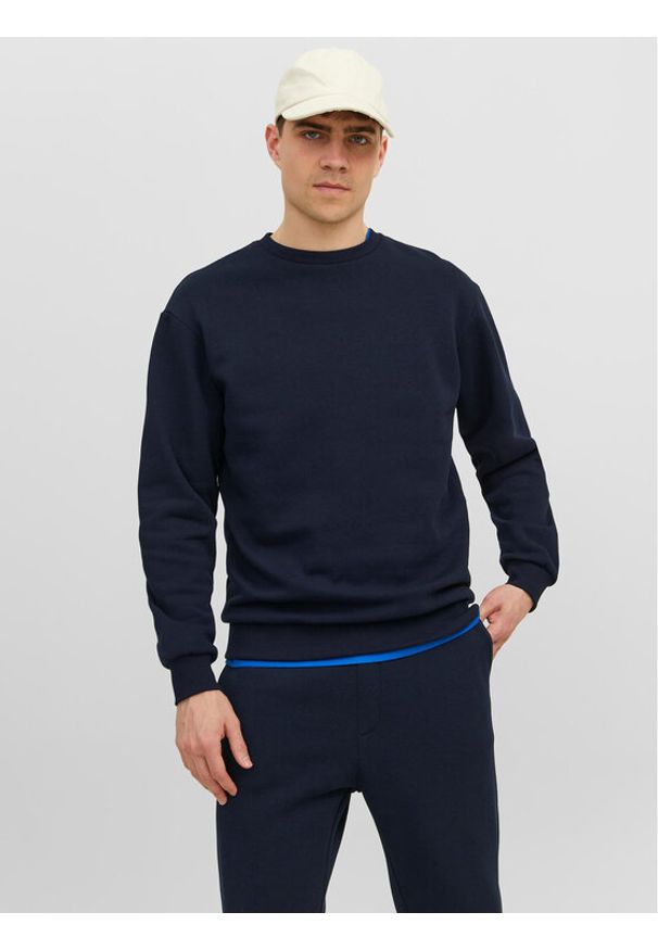 Jack & Jones - Jack&Jones Bluza Bradley 12249341 Granatowy Relaxed Fit. Kolor: niebieski. Materiał: syntetyk