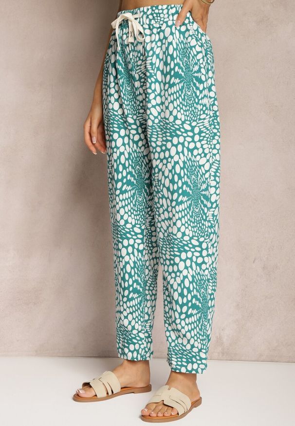 Renee - Niebieskie Spodnie z Elastyczną Gumką w Pasie i Mozaikowym Wzorem Tleana. Okazja: na co dzień. Kolor: niebieski. Styl: casual, elegancki