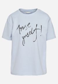 Born2be - Jasnoniebieski T-shirt z Ozdobnym Nadrukiem z Brokatem Tenesia. Okazja: na co dzień. Kolor: niebieski. Materiał: jeans, materiał. Wzór: nadruk. Styl: klasyczny, elegancki, casual #3