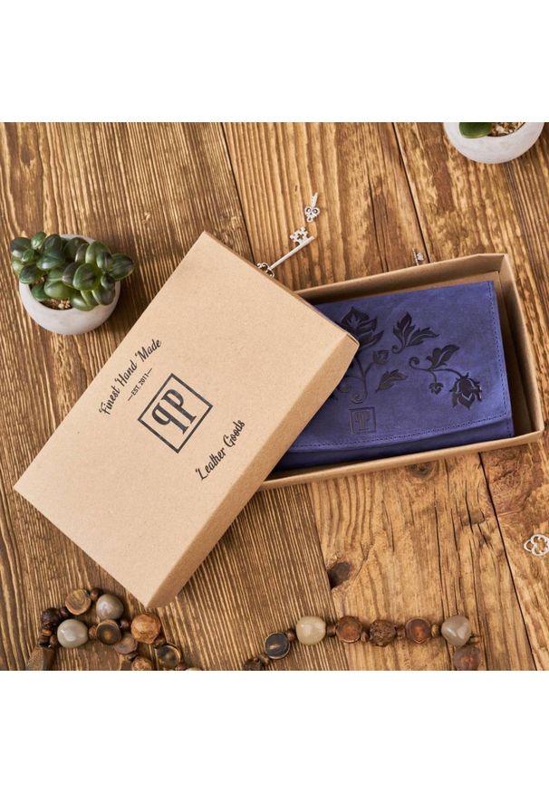 Portfel damski skórzany PAOLO PERUZZI granatowy T-01-DB. Kolor: niebieski. Materiał: skóra. Wzór: kolorowy, kwiaty