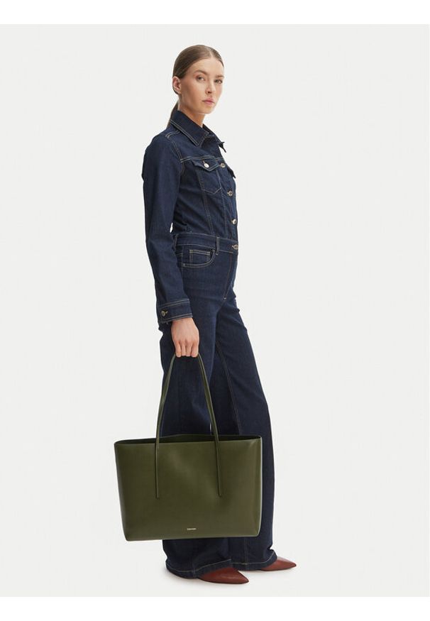 Calvin Klein Torebka Foil Logo Tote W/Pouch LV04F3274G Zielony. Kolor: zielony. Materiał: skórzane