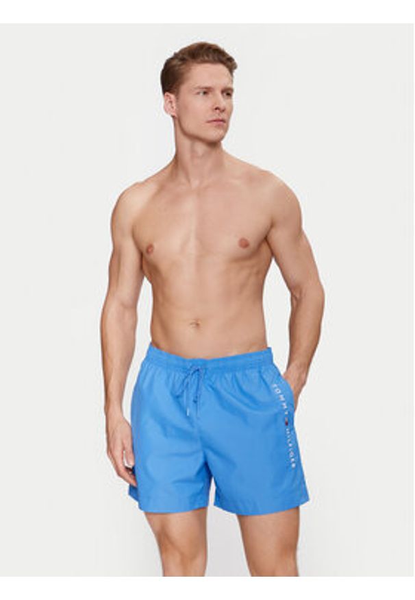 TOMMY HILFIGER - Tommy Hilfiger Szorty kąpielowe UM0UM03258 Niebieski Regular Fit. Kolor: niebieski. Materiał: syntetyk