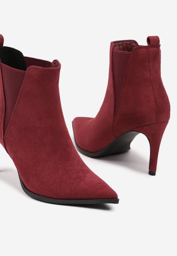 Renee - Bordowe Botki na Szpilce w Klasycznym Stylu z Elastyczną Wstawką Vittania. Kolor: czerwony. Materiał: jeans, wełna. Obcas: na szpilce. Styl: klasyczny