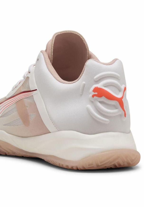 Puma - Damskie buty do piłki ręcznej Accelerate NITRO™ SQD PUMA. Kolor: biały, czerwony, wielokolorowy