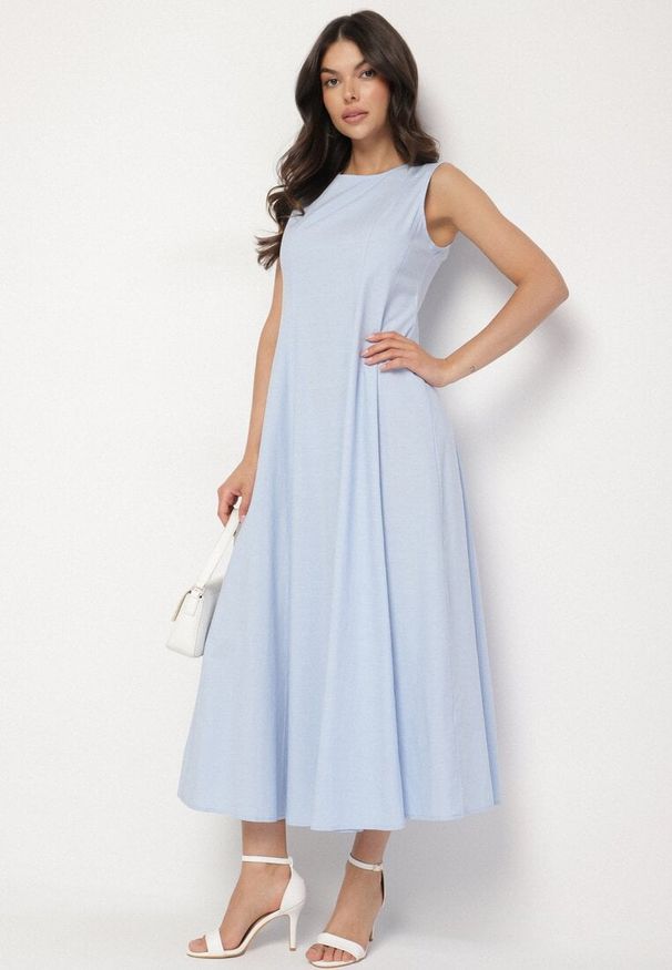 Born2be - Niebieska Rozkloszowana Sukienka z Bawełną i Wiskozą Ozdobiona Rozcięciem na Nogę Devirael. Okazja: na co dzień, na imprezę, na spacer. Kolor: niebieski. Materiał: bawełna, wiskoza. Wzór: aplikacja. Styl: casual