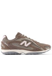Buty unisex New Balance U204L273 - brązowe. Kolor: brązowy. Materiał: materiał, syntetyk, guma. Szerokość cholewki: normalna #1