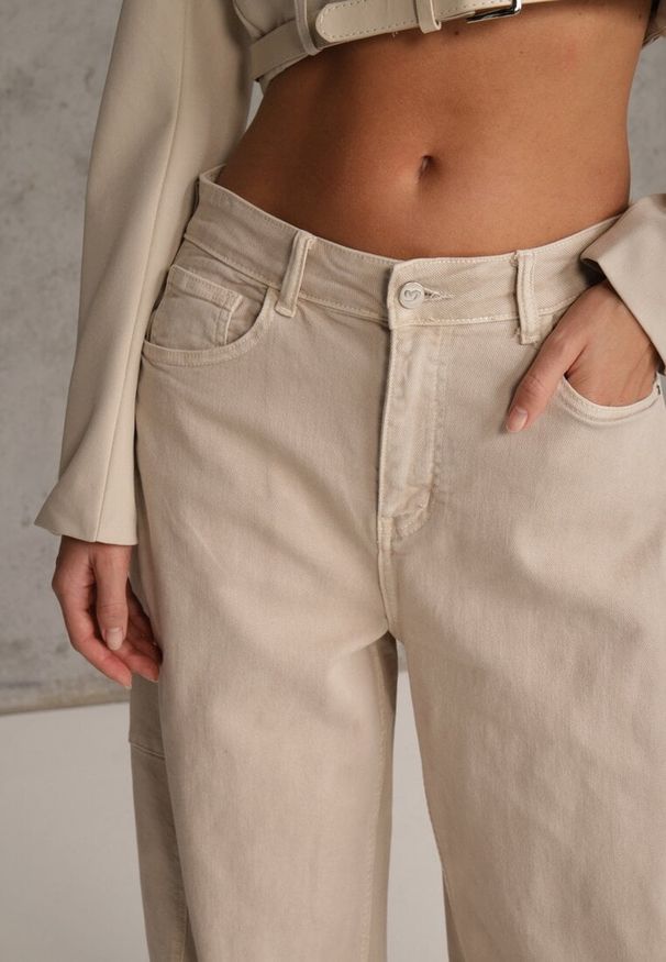 Renee - Beżowe Jeansy z Bawełny Typu Balloon High Waist Ozdobione Przeszyciami Eunaris. Okazja: na co dzień. Stan: podwyższony. Kolor: beżowy. Wzór: aplikacja. Styl: casual