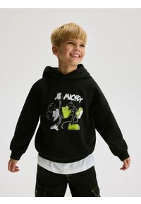 Reserved - Bluza Mickey Mouse z kapturem - czarny. Typ kołnierza: kaptur. Kolor: czarny. Materiał: dzianina, bawełna. Wzór: motyw z bajki