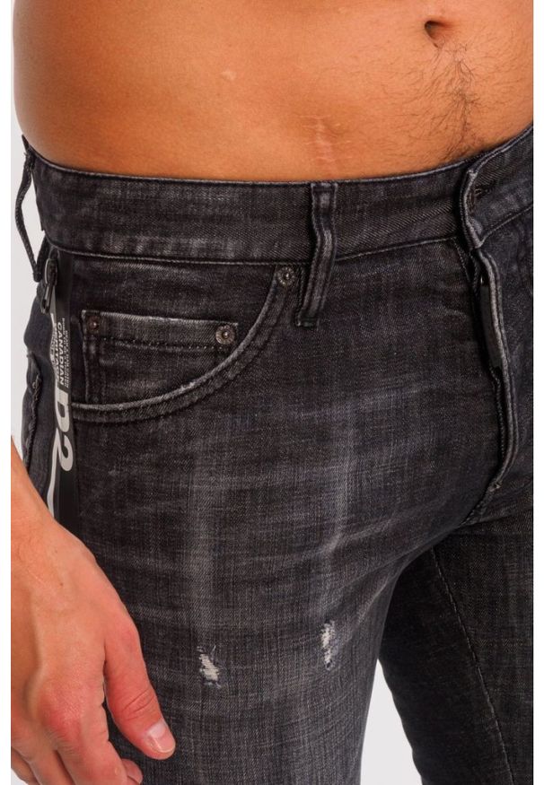 DSQUARED2 Czarne jeansy męskie Cool guy jean, Rozmiar 48. Kolor: czarny. Wzór: aplikacja