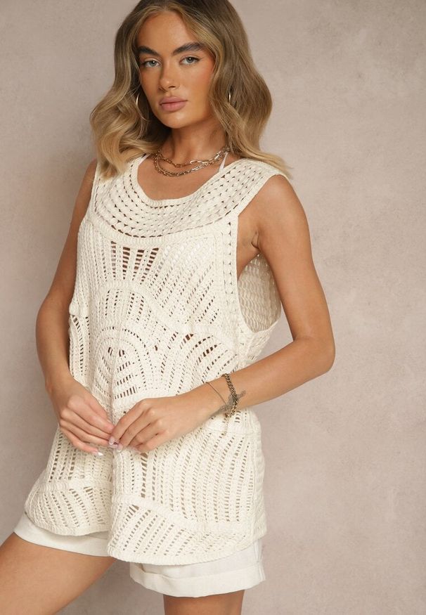 Renee - Beżowa Ażurowa Bluzka z Bawełny o Kroju Oversize Banovelle. Okazja: na co dzień. Kolor: beżowy. Materiał: bawełna. Długość rękawa: bez rękawów. Wzór: ażurowy. Styl: elegancki, casual