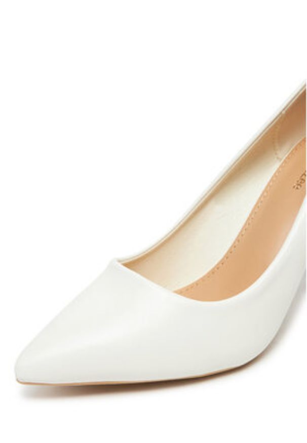 DeeZee Szpilki DZ002 Biały. Kolor: biały. Materiał: materiał. Obcas: na szpilce