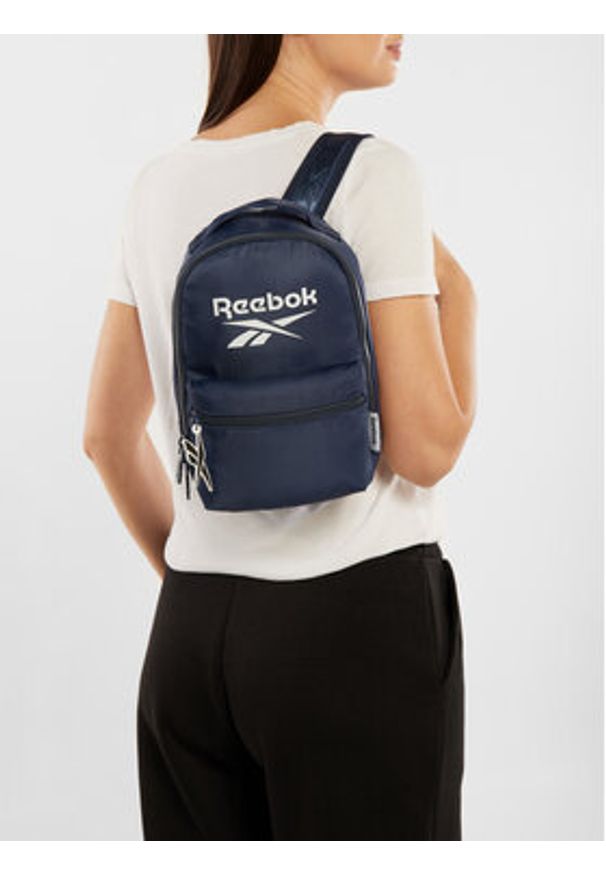 Reebok Plecak RBK-046-CCC-05 Granatowy. Kolor: niebieski. Materiał: poliester, materiał