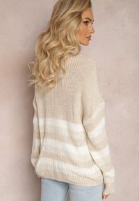 Renee - Beżowy Dzianinowy Sweter w Paski Hlenora. Kolor: beżowy. Materiał: dzianina. Wzór: paski