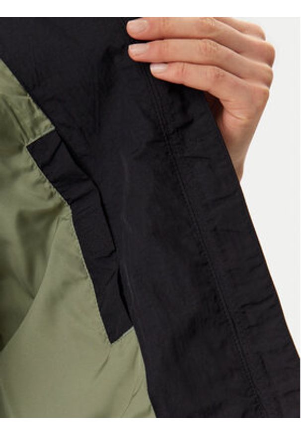 Tommy Jeans Kurtka przejściowa Essential DW0DW20439 Czarny Regular Fit. Kolor: czarny. Materiał: syntetyk
