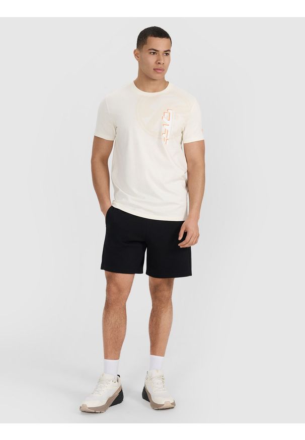 4f - 4F T-shirt regular z nadrukiem męski - beżowy M. Okazja: na co dzień. Kolor: beżowy. Materiał: bawełna, jersey, materiał. Długość rękawa: krótki rękaw. Długość: krótkie. Wzór: nadruk. Styl: sportowy, casual, klasyczny