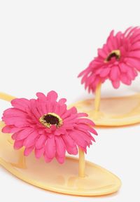 Renee - Żółte Sandały Japonki z Kwiatem Tristiva. Kolor: żółty. Wzór: kwiaty. Sezon: lato #3