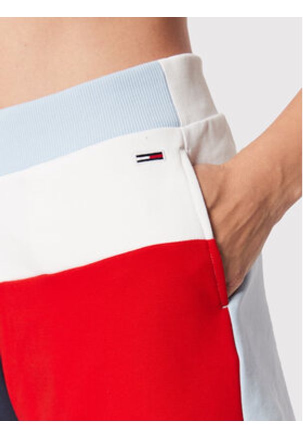 Tommy Jeans Szorty sportowe Archive Blocking DW0DW13592 Kolorowy Relaxed Fit. Materiał: bawełna, syntetyk. Wzór: kolorowy