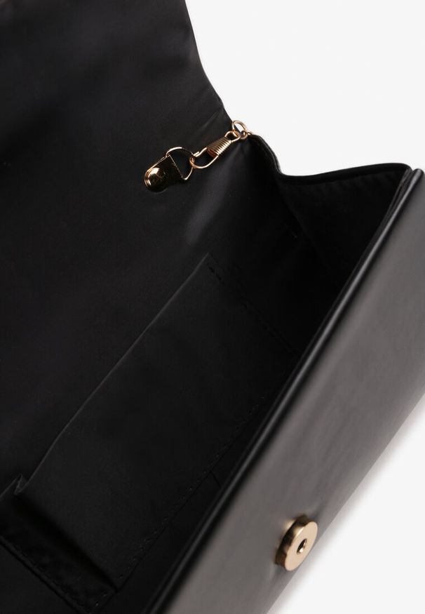 Renee - Czarna Elegancka Torebka Kopertówka z Dodatkowym Łańcuszkiem Istevia. Kolor: czarny. Styl: elegancki. Rodzaj torebki: na ramię