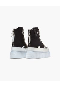 Inuikii - INUIKII MATILDA CANVAS HIGH Sneakersy damskie. Okazja: na co dzień, na spacer. Wysokość cholewki: przed kolano. Kolor: czarny. Materiał: guma, materiał. Szerokość cholewki: normalna. Sezon: lato. Sport: turystyka piesza