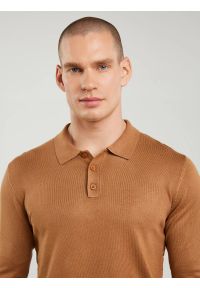 Big-Star - Sweter męski z kołnierzykiem polo brązowy Bradson 802. Okazja: na co dzień. Typ kołnierza: polo. Kolor: brązowy. Materiał: wiskoza. Długość rękawa: długi rękaw. Długość: długie. Styl: sportowy, elegancki, casual #5