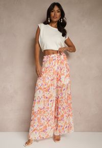 Renee - Pomarańczowe Spodnie High Waist Zdobione Plisami i Kwiatowym Printem Folamea. Okazja: na co dzień. Stan: podwyższony. Kolor: pomarańczowy. Wzór: aplikacja, kwiaty, nadruk. Styl: klasyczny, elegancki, casual