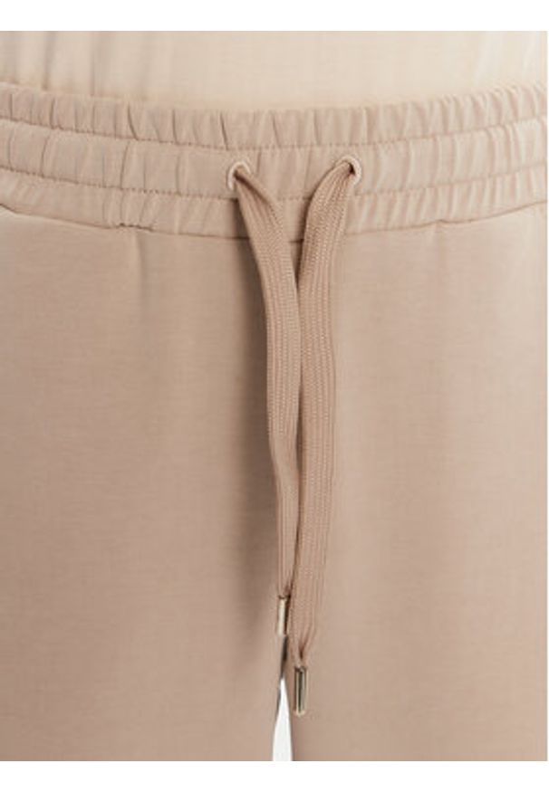 JOOP! Spodnie dresowe 58 253JE58Tesha 30047774 Beżowy Regular Fit. Kolor: beżowy. Materiał: syntetyk