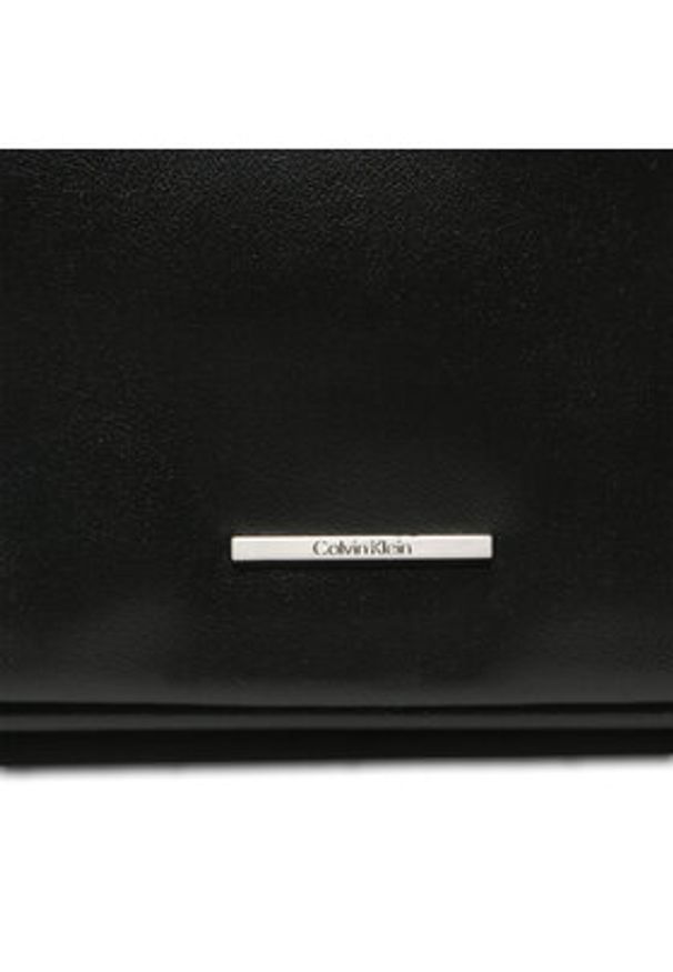 Calvin Klein Torebka Ck Natural Mini Bag K60K611023 Czarny. Kolor: czarny. Materiał: skórzane