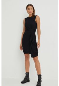 Answear Lab sukienka kolor czarny mini dopasowana. Kolor: czarny. Materiał: dzianina. Wzór: gładki. Typ sukienki: dopasowane. Styl: wakacyjny. Długość: mini #4