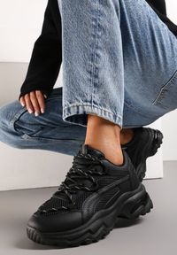 Born2be - Czarne Sneakersy na Tłoczonej Podeszwie z Ozdobnym Sznurowaniem i Wstawkami z Siateczki Xerxia. Kolor: czarny