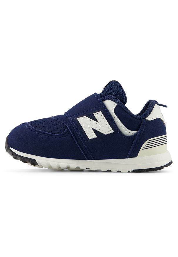 Buty niemowlęce New Balance NW574BCE – granatowe. Okazja: na co dzień. Zapięcie: rzepy. Kolor: niebieski. Materiał: materiał, syntetyk, guma. Szerokość cholewki: normalna. Model: New Balance 574. Sport: turystyka piesza