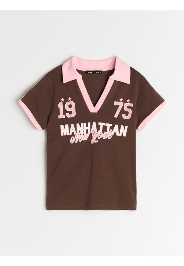 Sinsay - Bawełniana koszulka z dekoltem V - brązowy. Kolor: brązowy. Materiał: bawełna