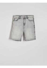 Reserved - Jeansowe szorty regular fit - jasnoszary. Kolor: szary. Materiał: jeans #1
