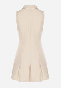 Born2be - Beżowa Koszulowa Sukienka z Ozdobnymi Guzikami Redellee. Okazja: na co dzień, na spacer. Typ kołnierza: kołnierzyk klasyczny. Kolor: beżowy. Typ sukienki: koszulowe. Styl: casual, klasyczny #7