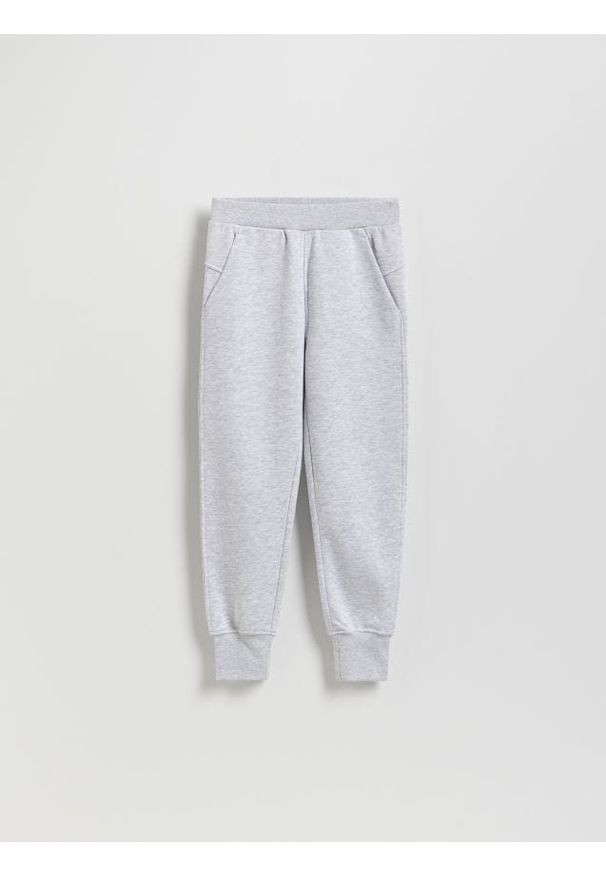 Reserved - Spodnie dresowe - jasnoszary. Kolor: szary. Materiał: dresówka