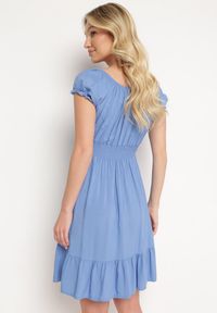 Born2be - Niebieska Wiskozowa Sukienka z Gumkami w Pasie Ściągana przy Dekolcie z Falbanką Tiimamla. Okazja: na co dzień. Kolor: niebieski. Materiał: wiskoza. Długość rękawa: krótki rękaw. Sezon: wiosna, lato. Typ sukienki: proste. Styl: casual #2