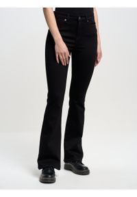 Big-Star - Spodnie jeans damskie z rozszerzaną nogawką czarne Clara Flare 995. Okazja: na co dzień. Kolor: czarny. Styl: casual