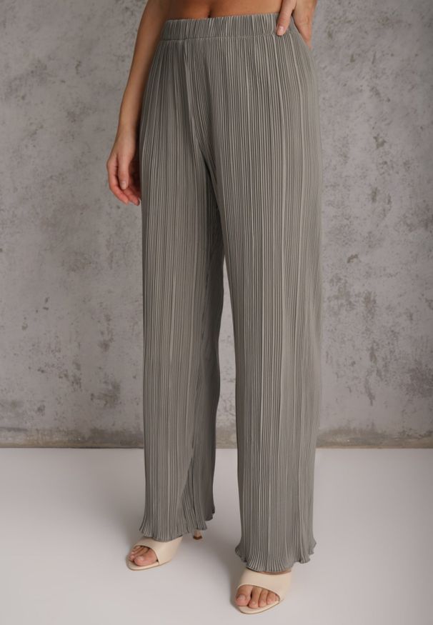 Renee - Szare Plisowane Spodnie High Waist z Szerokimi Nogawkami Sedalia. Stan: podwyższony. Kolor: szary. Materiał: satyna