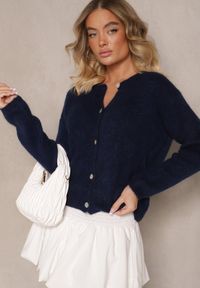 Renee - Granatowy Kardigan o Casualowym Kroju z Wełną i Moherem Lilothel. Okazja: na co dzień. Kolor: niebieski. Materiał: wełna, moher. Długość rękawa: długi rękaw. Długość: długie. Wzór: gładki. Styl: klasyczny, casual, elegancki #4
